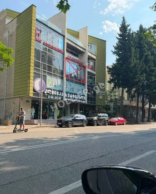 ქირავდება საოფისე ფართი საბურთალოზე