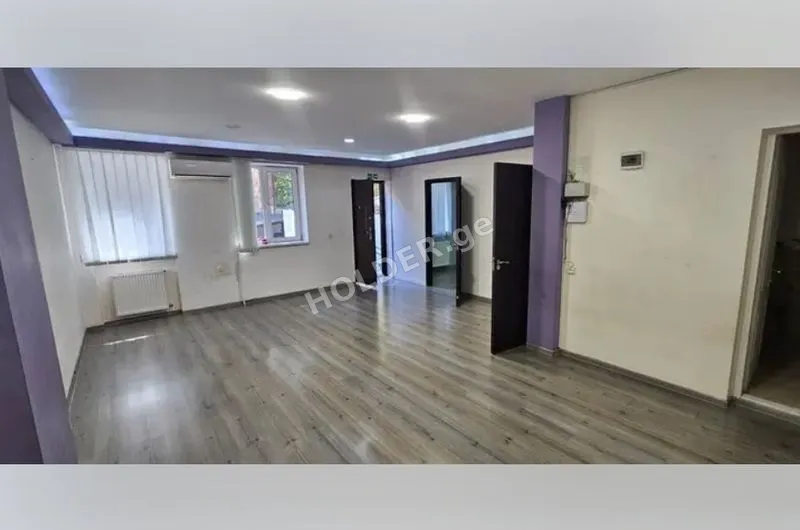 იყიდება საოფისე ტიპის ბინა ნაძალადევში